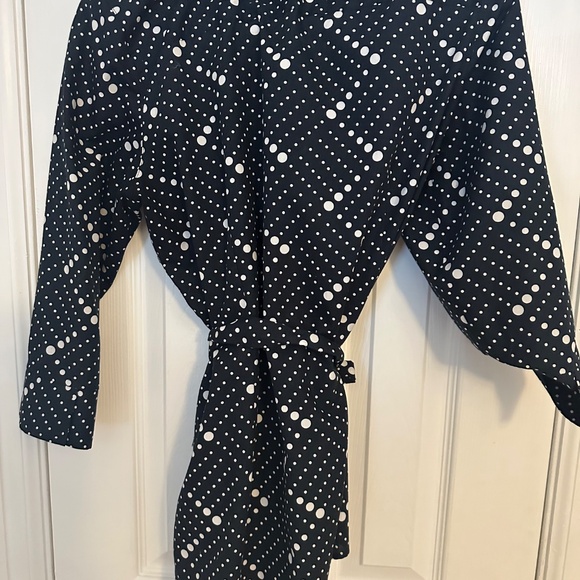 Top - Picture 2 of 2